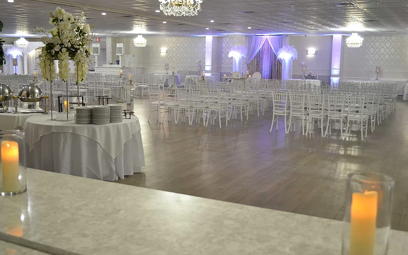 Is a Ballroom Wedding in New Orleans Right for You?
